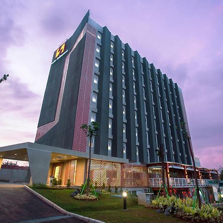 Hotel Swiss-Belexpress Cilegon Extérieur photo