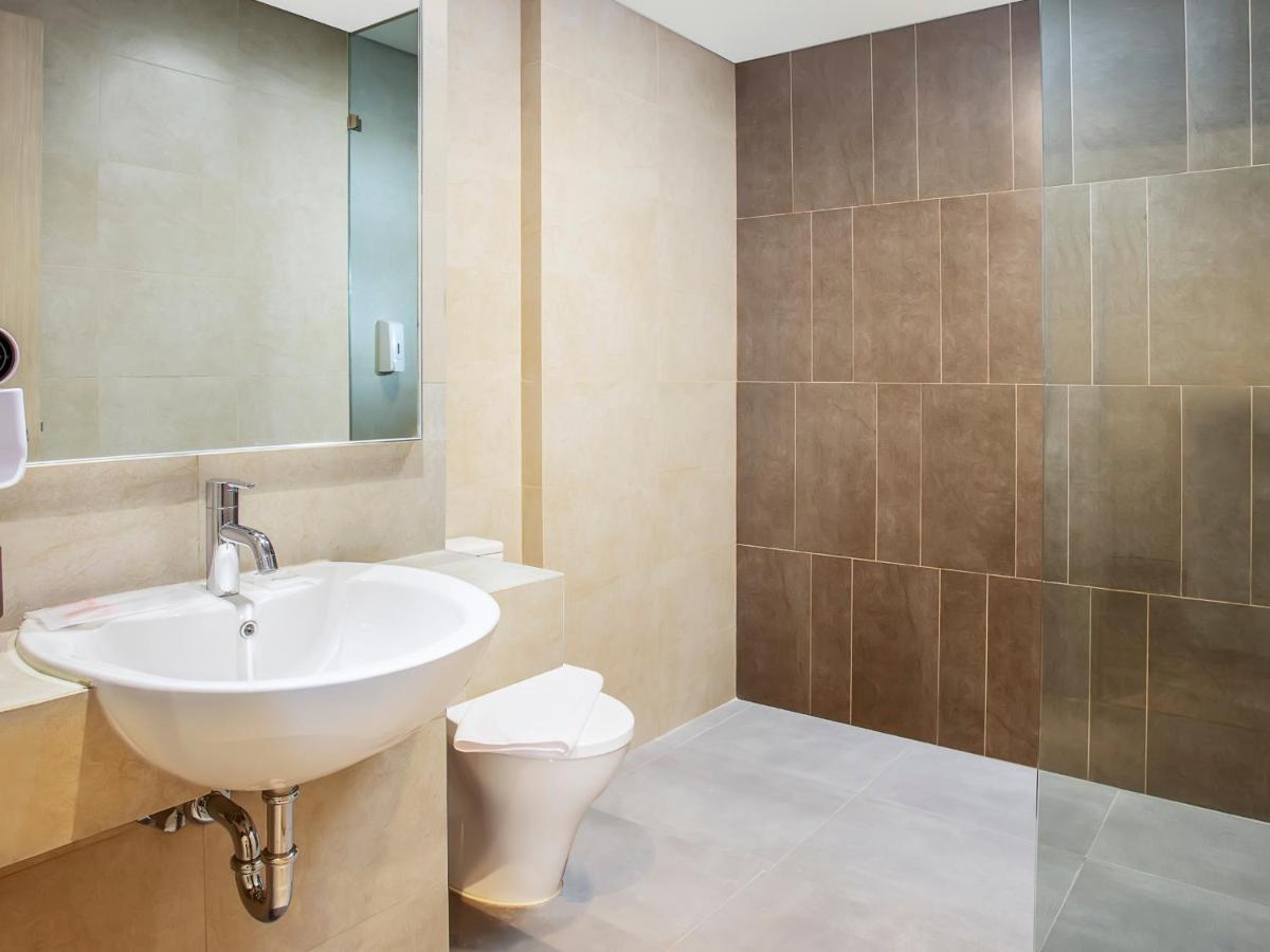 Hotel Swiss-Belexpress Cilegon Extérieur photo