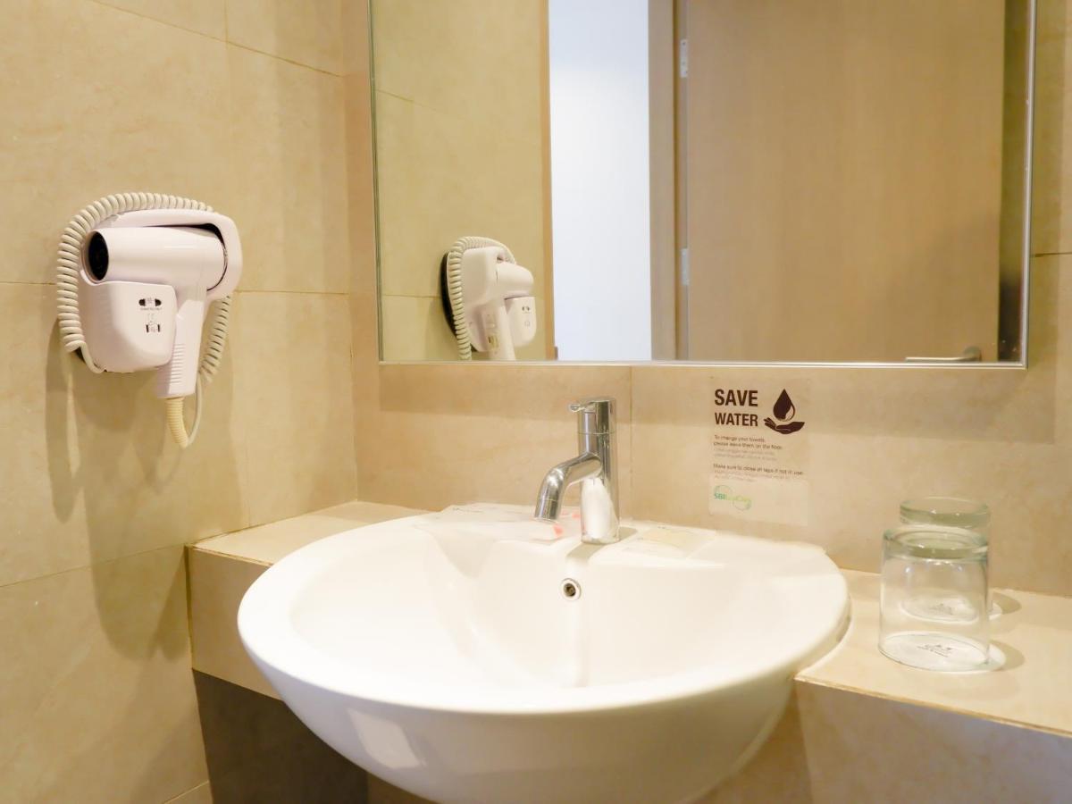 Hotel Swiss-Belexpress Cilegon Extérieur photo