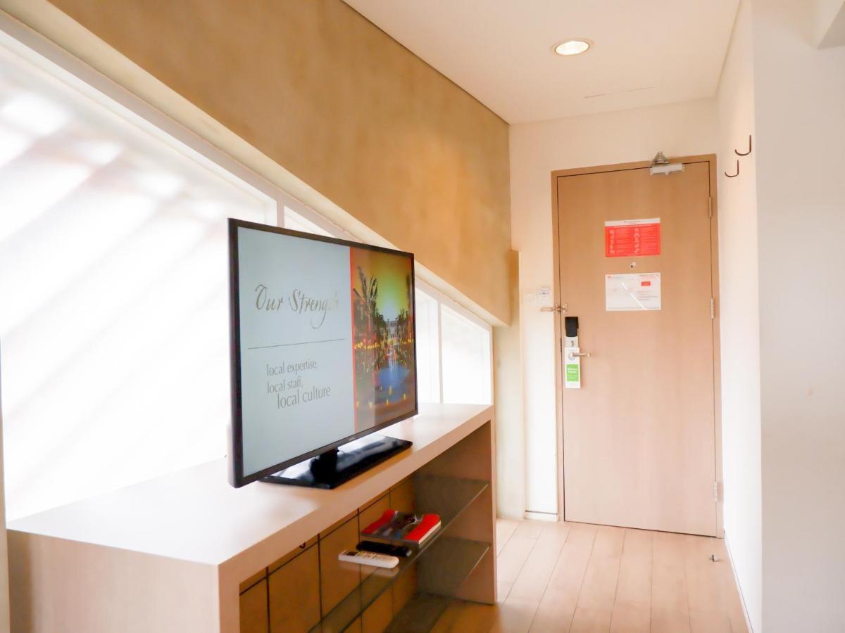 Hotel Swiss-Belexpress Cilegon Extérieur photo