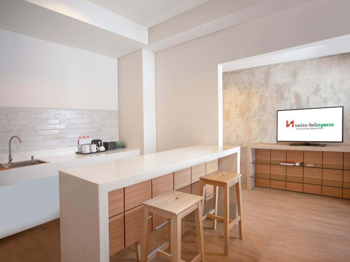 Hotel Swiss-Belexpress Cilegon Extérieur photo