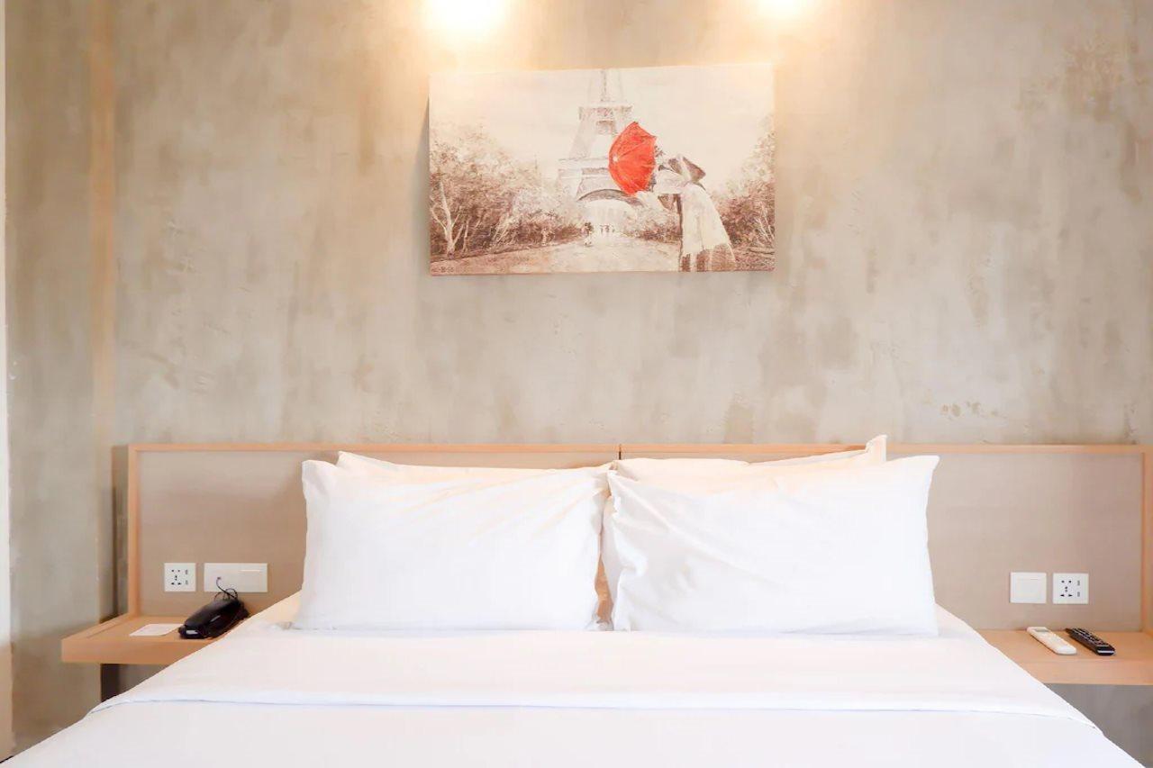Hotel Swiss-Belexpress Cilegon Extérieur photo