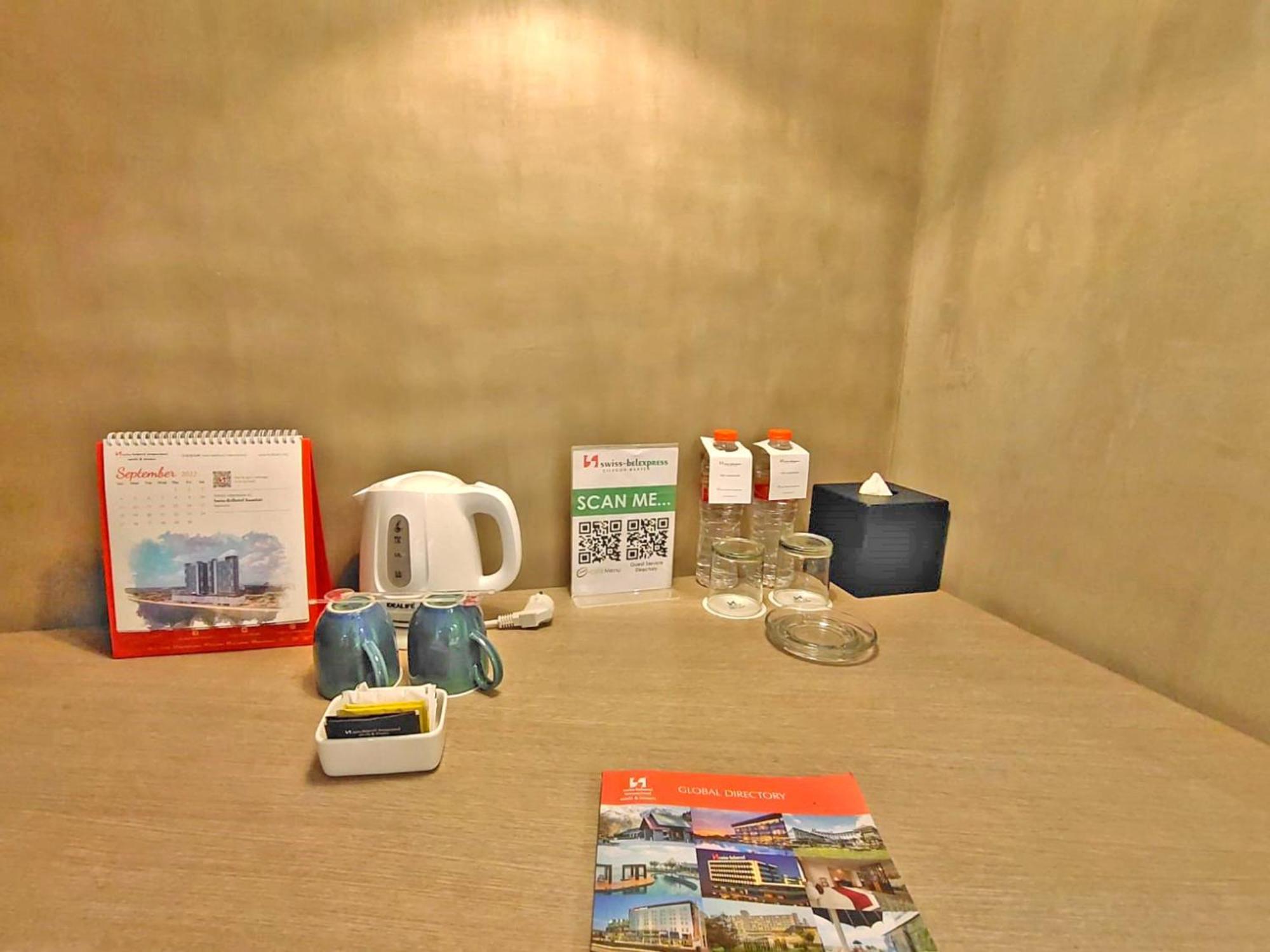 Hotel Swiss-Belexpress Cilegon Extérieur photo